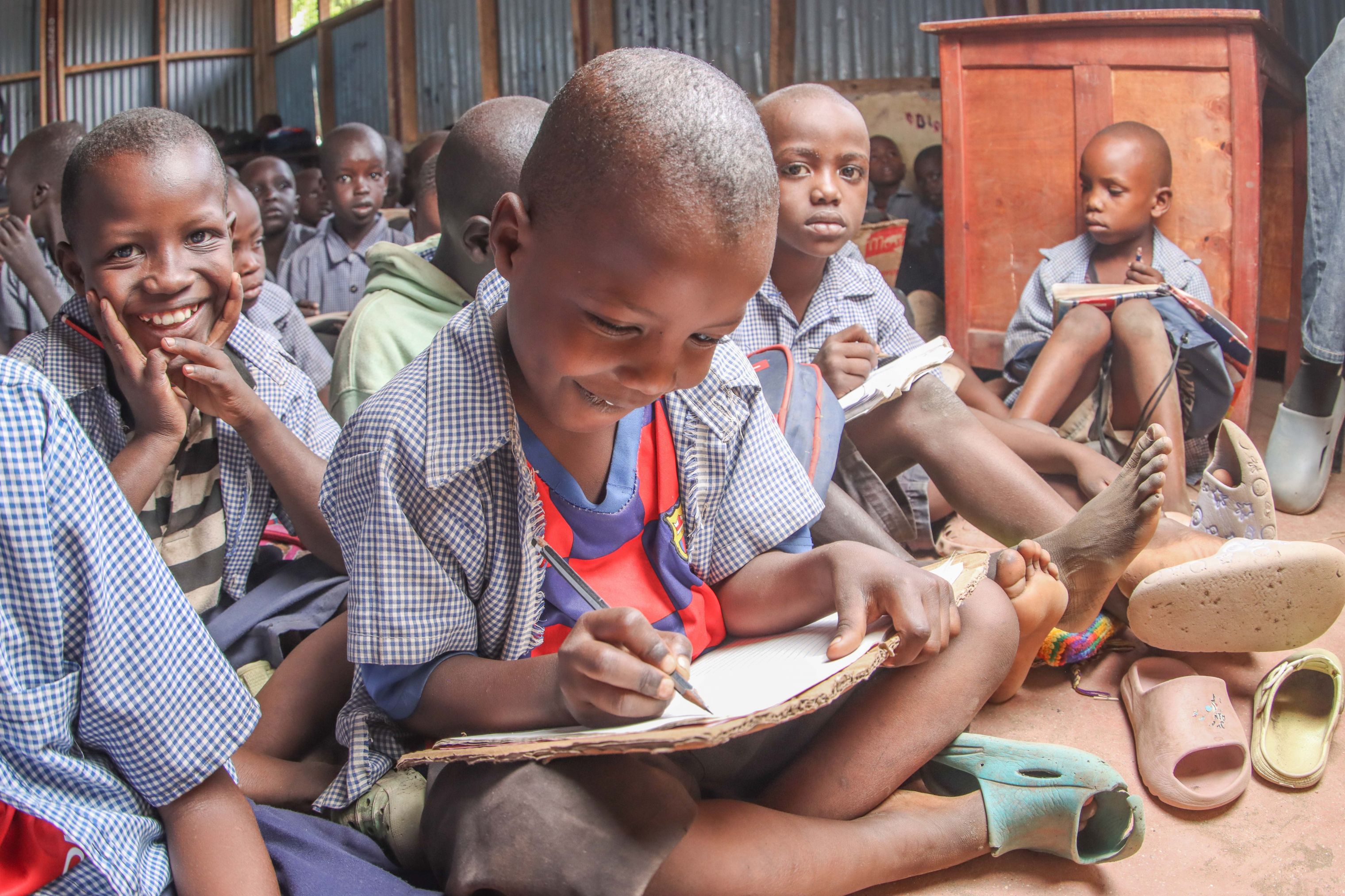 Des enfants dans une classe