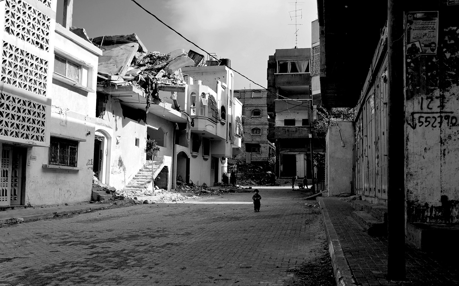 Territoires palestiniens, Bande de Gaza, camp de réfugiés de Jabalia, destructions suite à un bombardement.