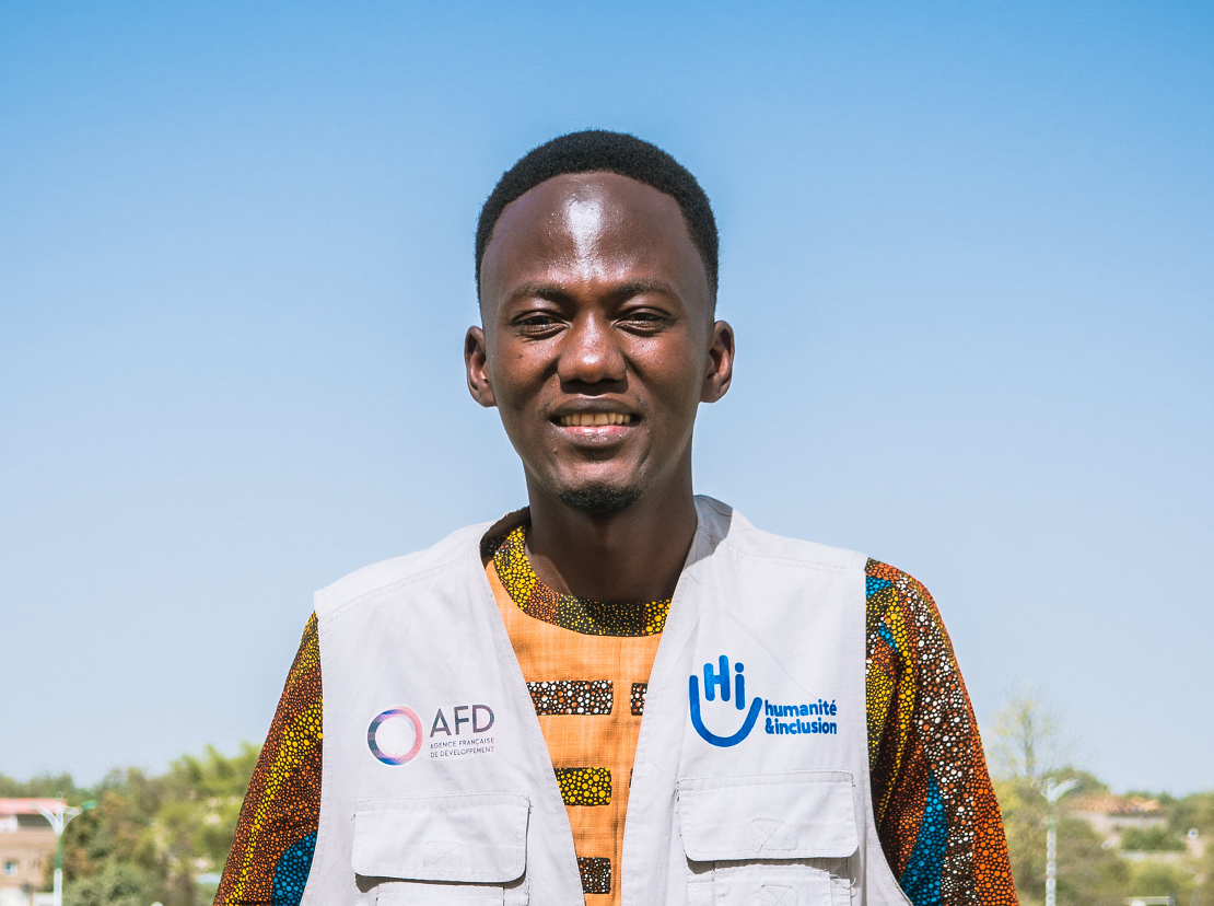 Tchad : portrait de Wilfreed, kinésithérapeute avec HI