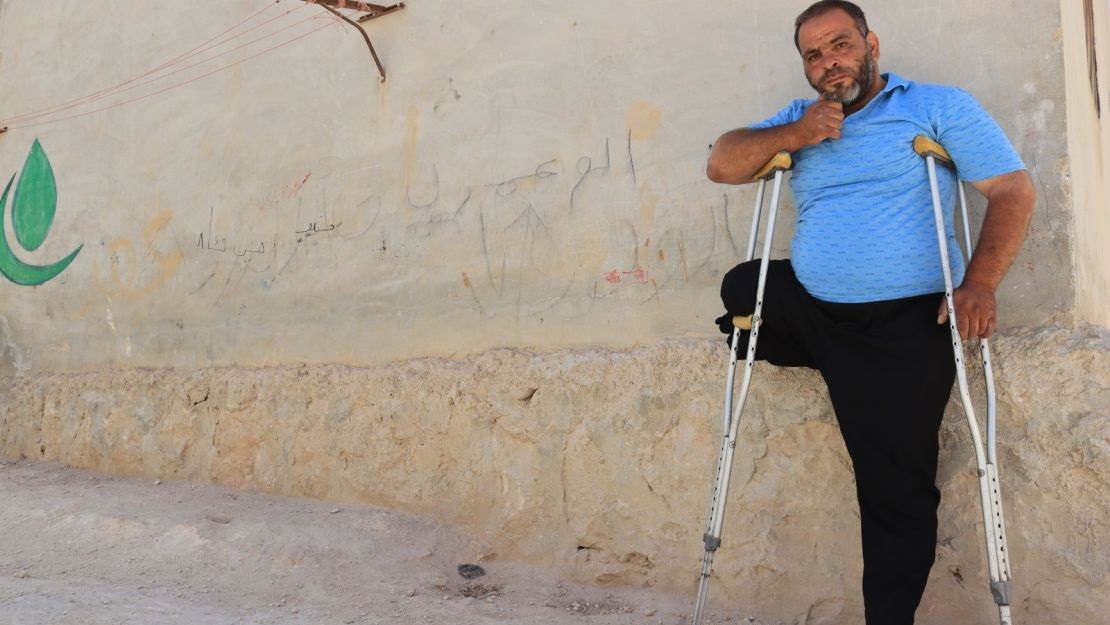 Hatem dans la rue; }}