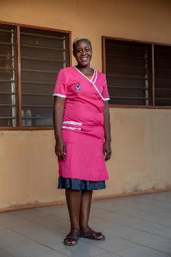 Akoko Sogbadji, 34 ans, sage-femme depuis 12 ans © A. Surprenant / MYOP / HI