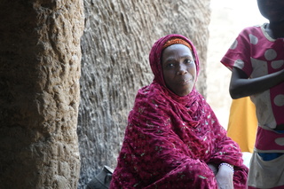Aïcha Moussa, la mère de Yacouba, chez elle. © J. Labeur / HI