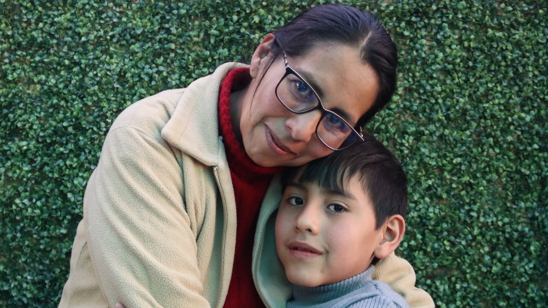 En Bolivie, HI soutient Héctor, un enfant autiste, et sa famille