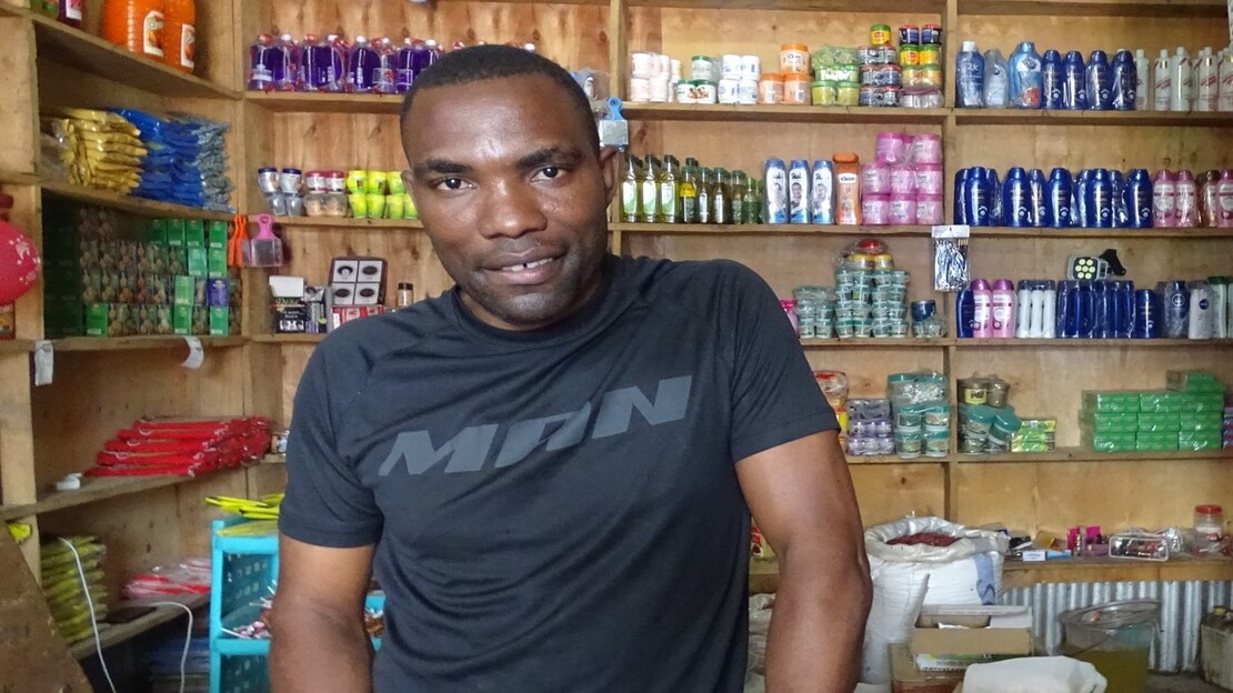Beneficiary is living in the Kakuma refugee camp in Kenya, where she manages a small business. Through training and mentoring, HI helped her to cope with the effects of COVID-19 and expand her activity.; }}