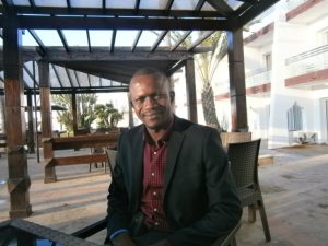 Marius LOMBOTO DJOSOLA, licencié en Sciences Infirmières, travaille dans le secteur associatif en République Démocratique du Congo depuis plusieurs années. Il a rejoint l’équipe d’Handicap International en septembre 2014, comme responsable de la sensibilisation et de la recherche puis comme chef du projet sécurité routière./ Marius LOMBOTO DJOSOLA has a Bachelor of Science degree in nursing, and has been working in the NGO sector in the Democratic Republic of Congo for several years. He joined the team of Handicap International in September 2014 as head of Outreach and Research, and then as head of the Road Safety Project.